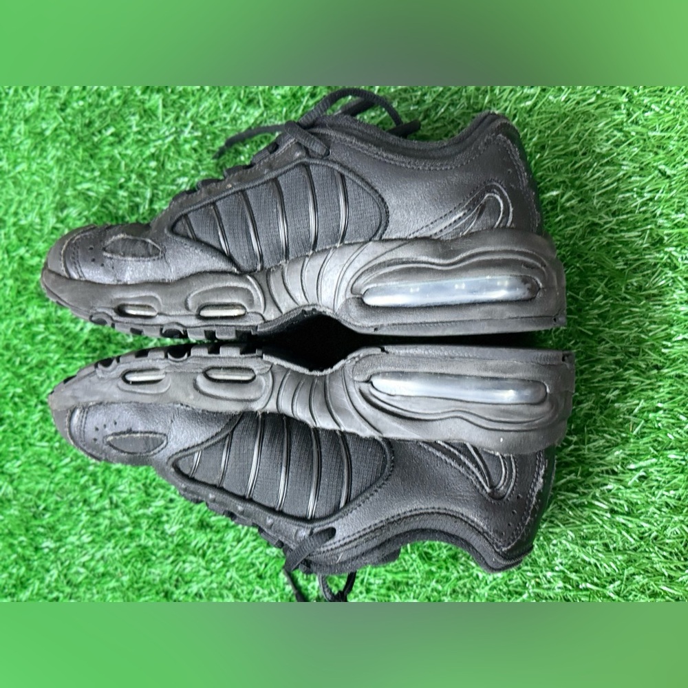 AIR MAX TAILWIND 4 GS 'TRIPLE BLACK' Size 6.5Y - Picture 1 of 9